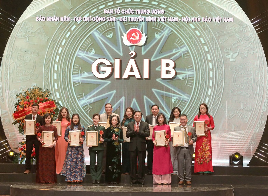 Các tác giả, nhóm tác giả đoạt Giải B.