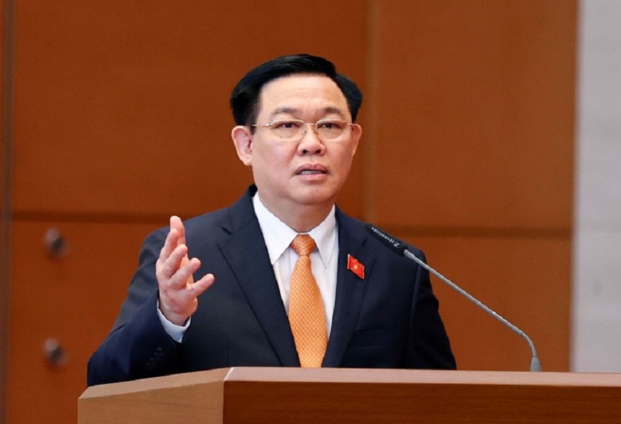 
            Chủ tịch Quốc hội Vương Đình Huệ yêu cầu tiếp tục đổi mới quy trình xây dựng pháp luật, đổi mới cách thức lấy ý kiến nhân dân.