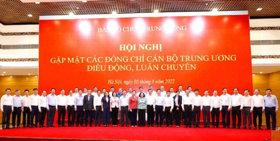 Các đại biểu là cán bộ được điều động, luân chuyển tham dự buổi gặp mặt các cán bộ Trung ương điều động, luân chuyển diện Bộ Chính trị, Ban Bí thư quản lý.