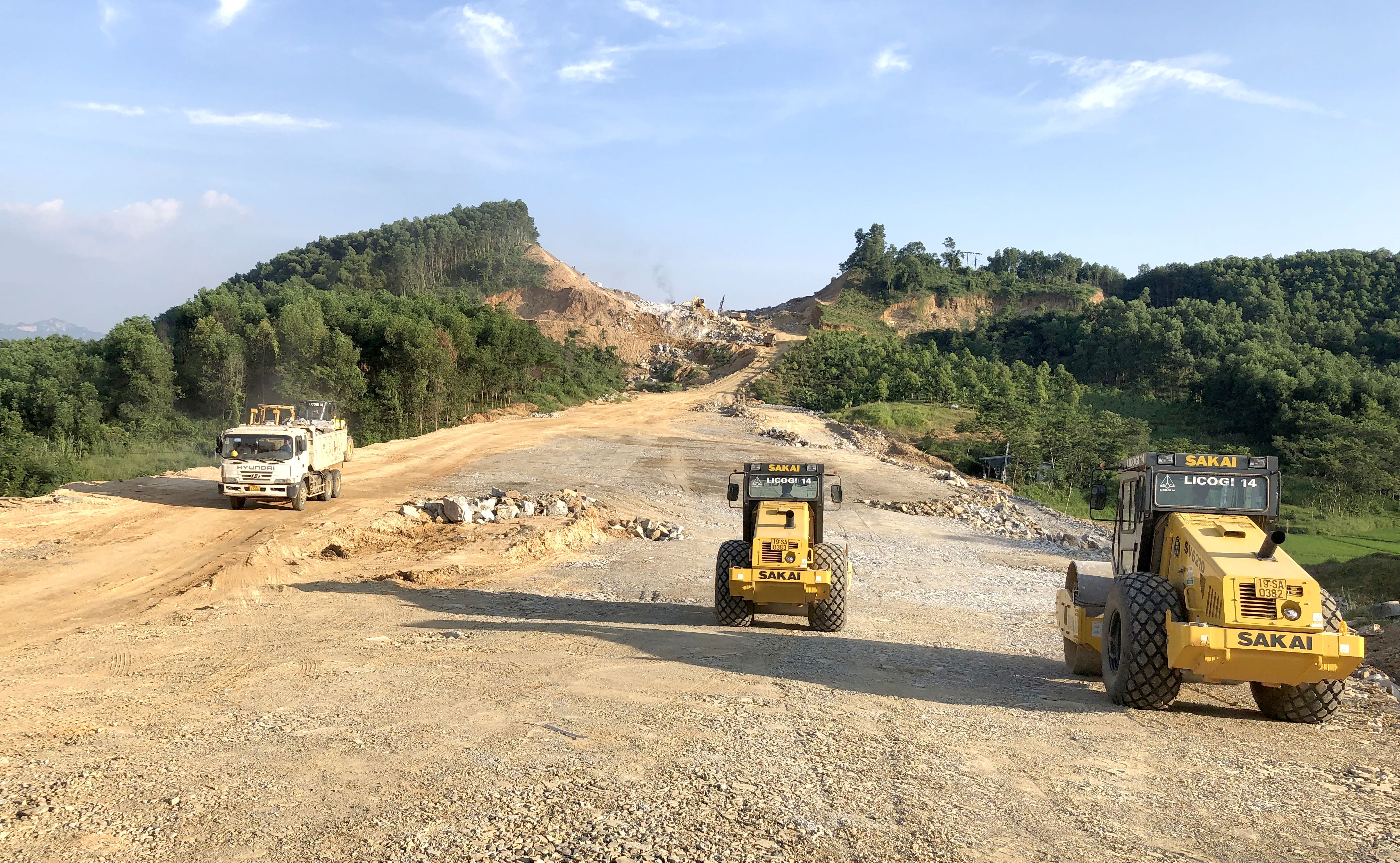 Đường cao tốc Tuyên Quang – Phú Thọ kết nối với cao tốc Nội Bài – Lào Cai nhận được sự đồng thuận rất lớn của nhân dân.